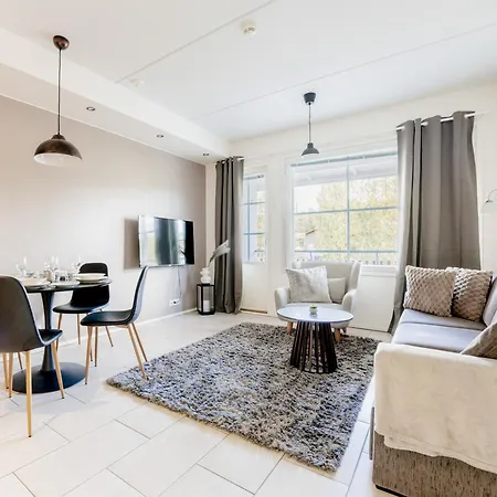 Modern 1br Next To Slopes Apartamento Levi